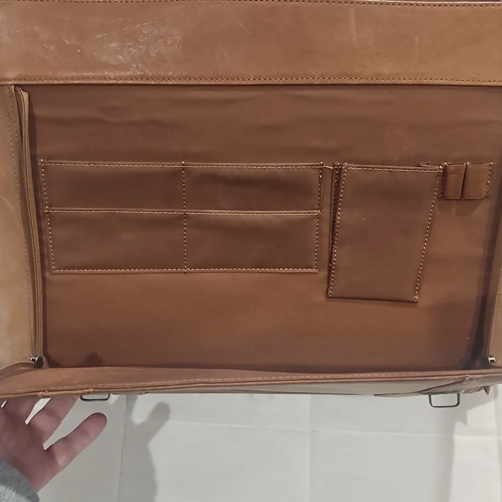 VINT. LIGHT BROWN LEATHER WILSON PELLE STUDIO BRIEFCASE